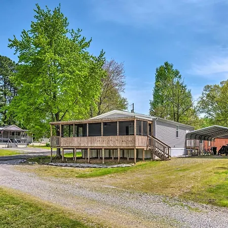 Cozy Hardin Retreat With Lake Kentucky View!